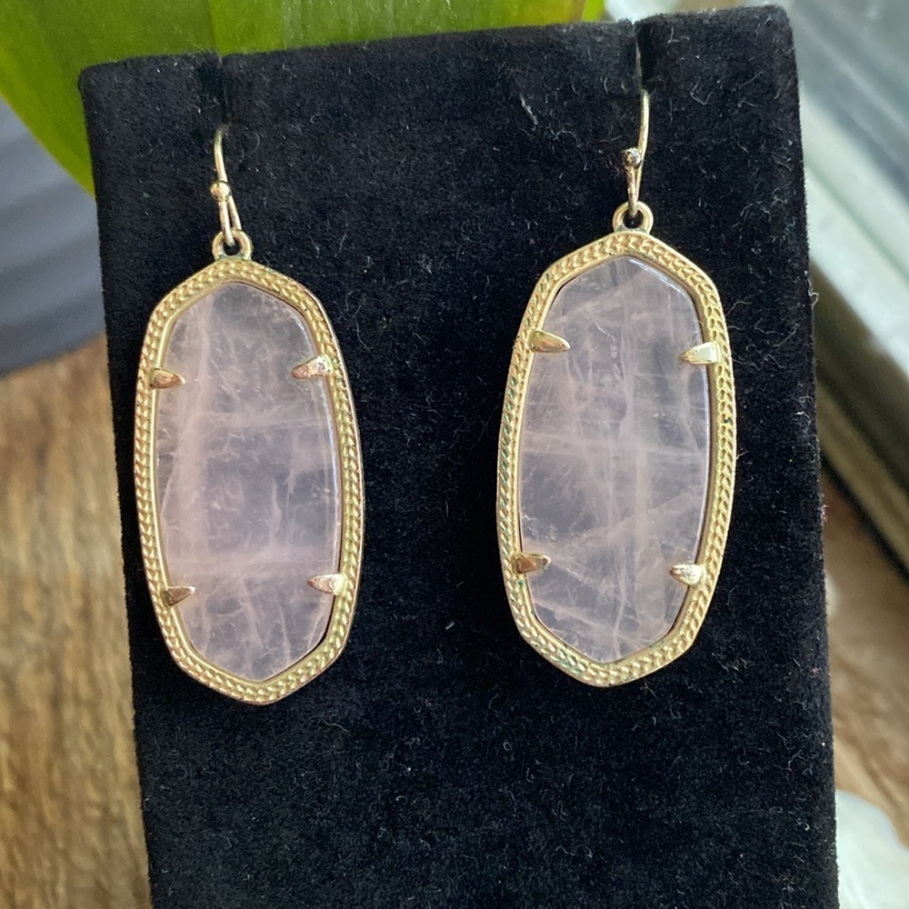 Kendra Scott Elle Gold‎ Drop Earrings In pink frosted glass